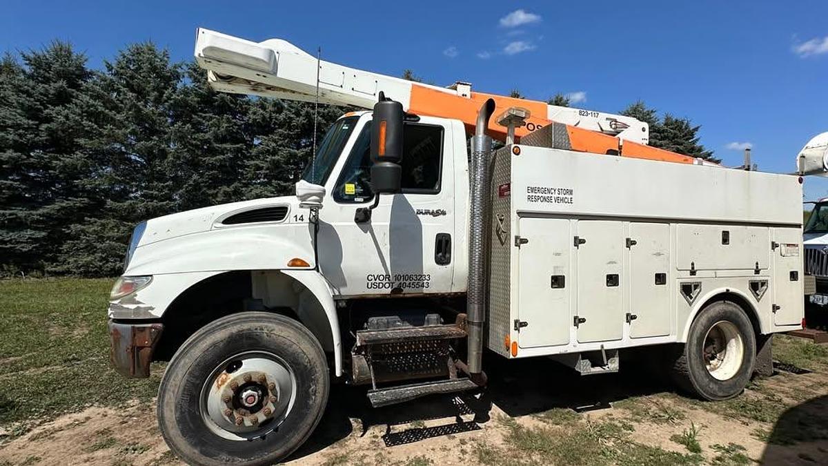 Used 2010 International Bucket Truck 42ft posi-plus