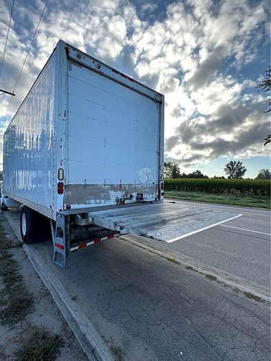 Used 2013 International 4300 straight truc 26’ curb entry, air brakes