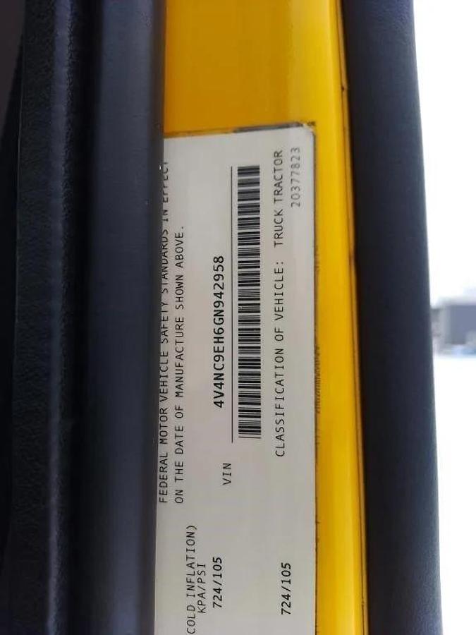 Used 2016 Volvo T/A Highway Tractor