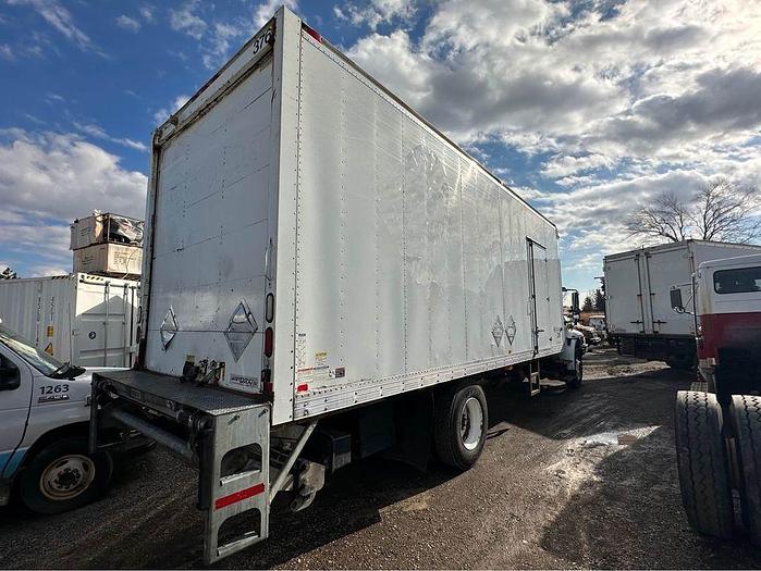 Used 2013 International 4300 Straight Truc 26 foot box curb