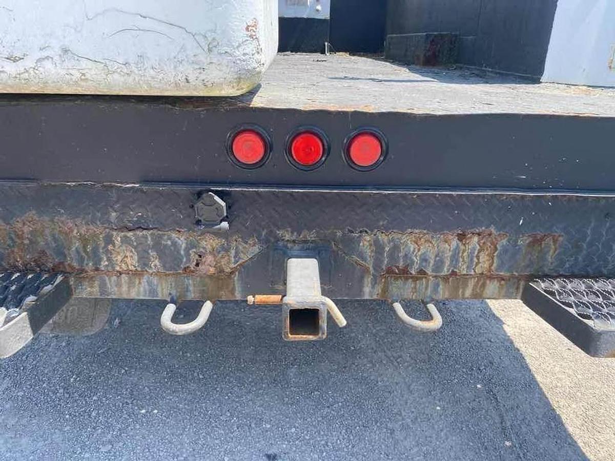 Used 2005 FORD F550 SUPER DUTY bucket truck only $14,995