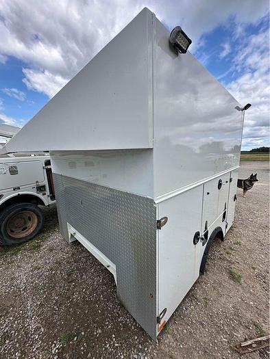 Used 2016 SERVICE BODY Walk in 111' long 96' wide