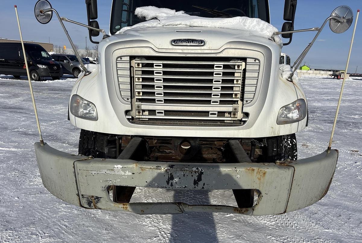 Used 2005 Freightliner M2 6x4 Extended Cab Service Truck