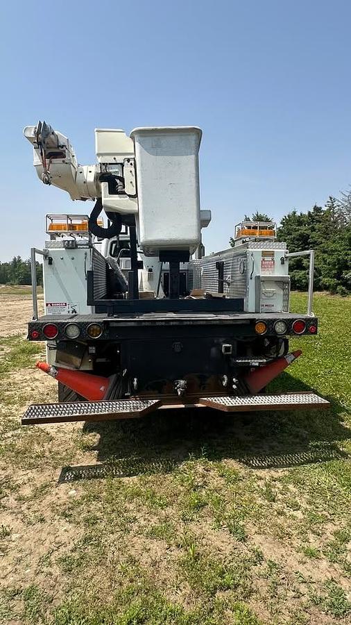 Used 2014 FREIGHTLINER M2 106 MEDIUM DUTY bucket truck