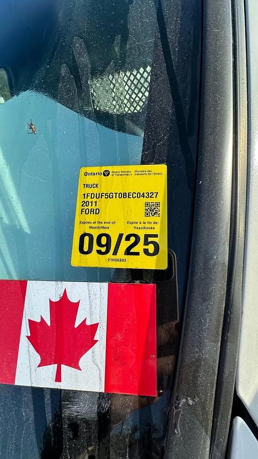 Used 2011 Ford f550 powerstroke hydraulic tailgate