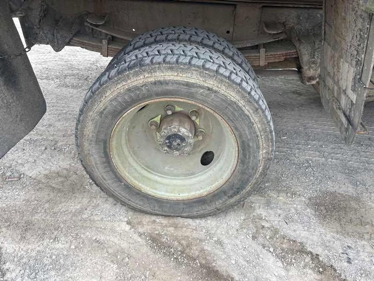 Used 1990 INTERNATIONAL 4000 4700 Garbage Truck