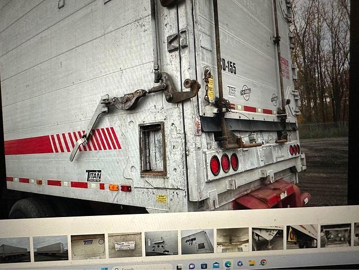 Used 2010 TITAN 53 ft Quad/Axle Closed Top aluminum live bottom