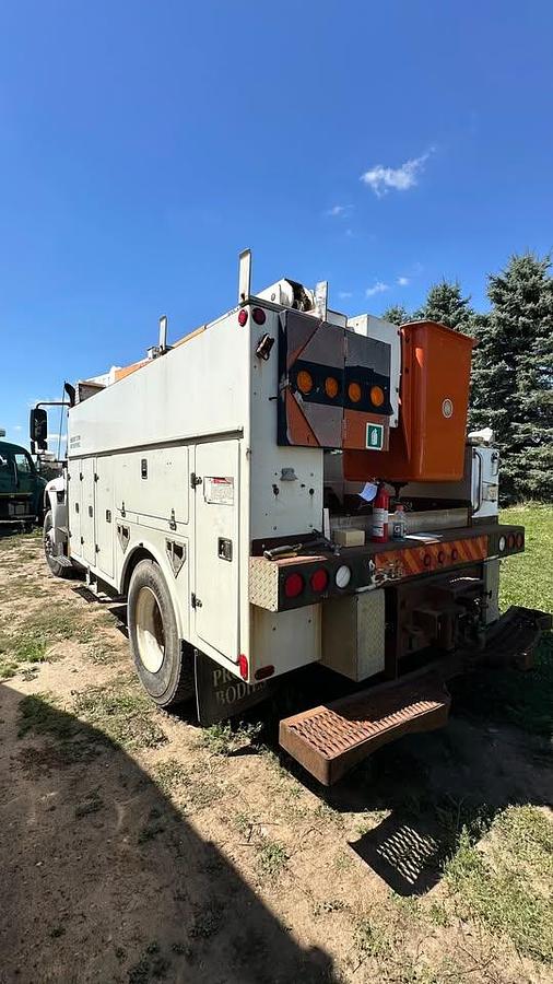 Used 2010 International Bucket Truck 42ft posi-plus
