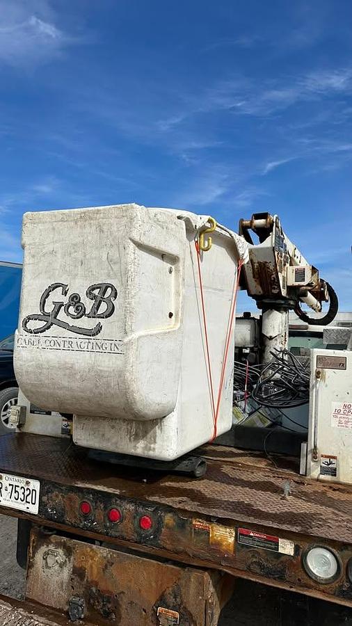 Used 2012 Ford F-550 XL 4x2 Bucket Truck altec at37-g 37 ft on