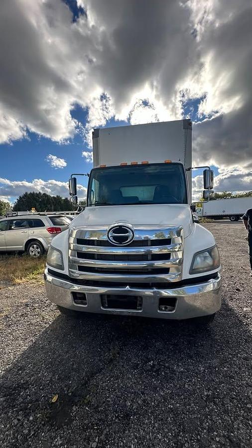 Used 2017 Hino 358 28.5ft box