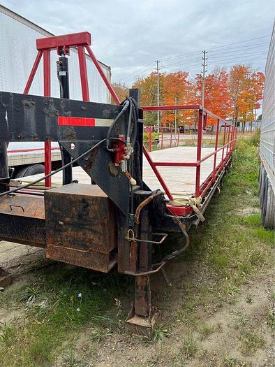 Used 2004 DARCY 30FT. GOOSENECK, 7000 LB AXLES, TILT TRAILER,