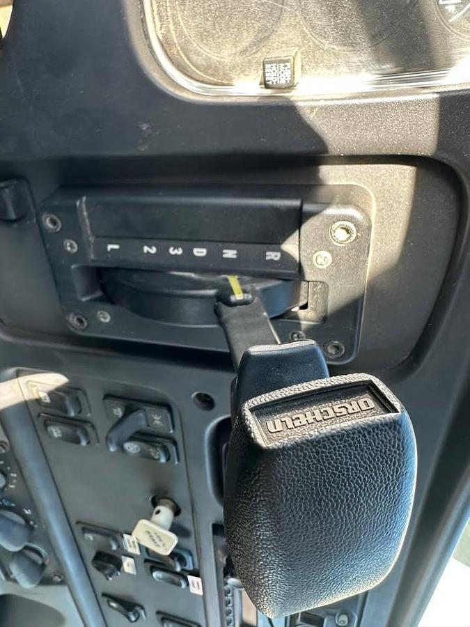 Used 2015 FREIGHTLINER M2 106 106 medium duty hook lift