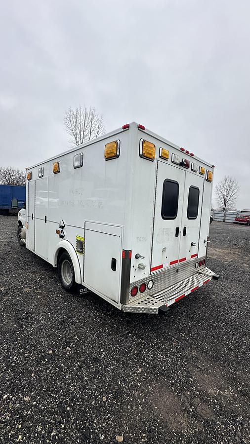 Used 2011 Ford Econoline CUTAWAY, 6.8L V10 SOHC 20V