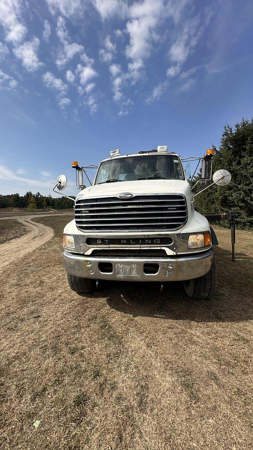 Used 2005 Sterling L9500 6x4 Boom Truck 2006 hiab 200-3 7000 kg knuckle boom
