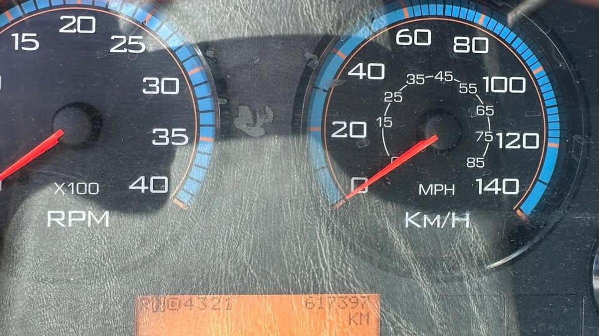 Used 2010 International Bucket Truck 42ft posi-plus