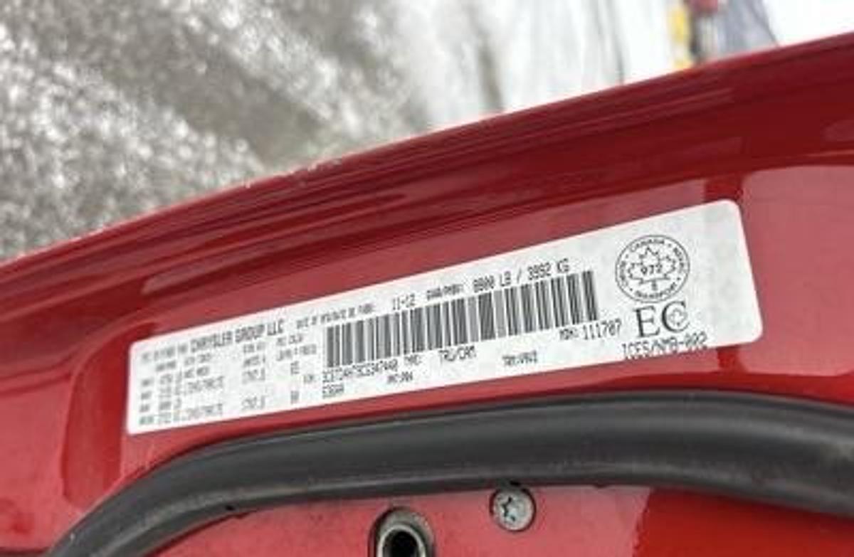 Used 2012 Ram 2500 4x2 crew cab utility truck