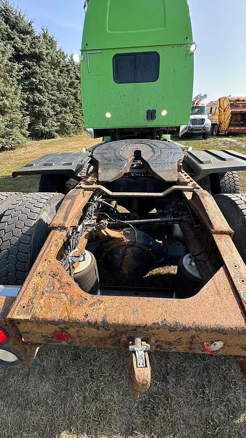 Used 2021 Western Star 4900 T/A Sleeper heavy fronts. automatic trans