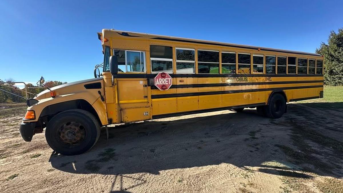 Used 2011 BlueBird 4x2 72-Seats school bus