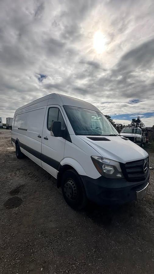 Used 2014 Marcedes Sprinter high cube
