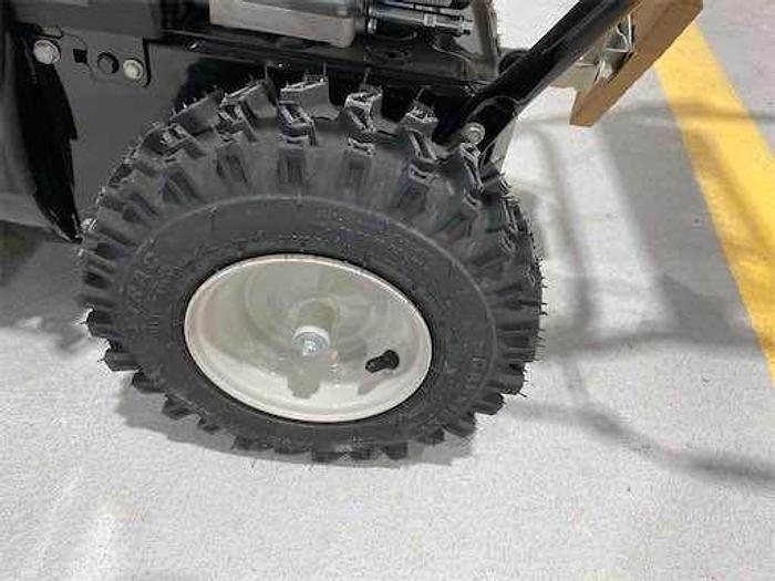 Used 2023 REMINGTON 24” SNOW THROWER snowblower brand new $850