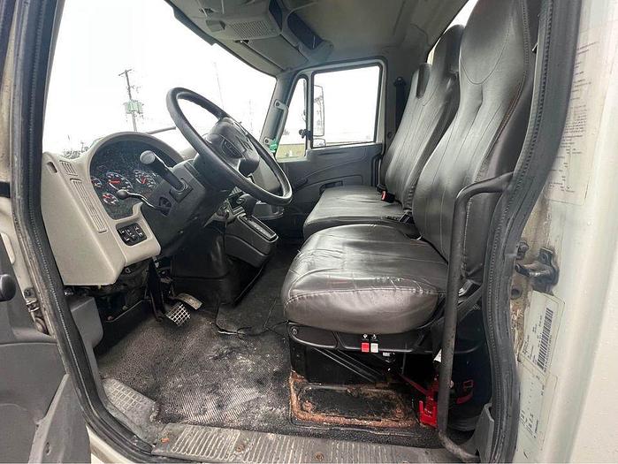 Used 2012 International 4700 Series auto, air brakes, low kms $11,495