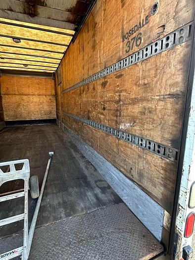 Used 2013 International 4300 Straight Truc 26 foot box curb