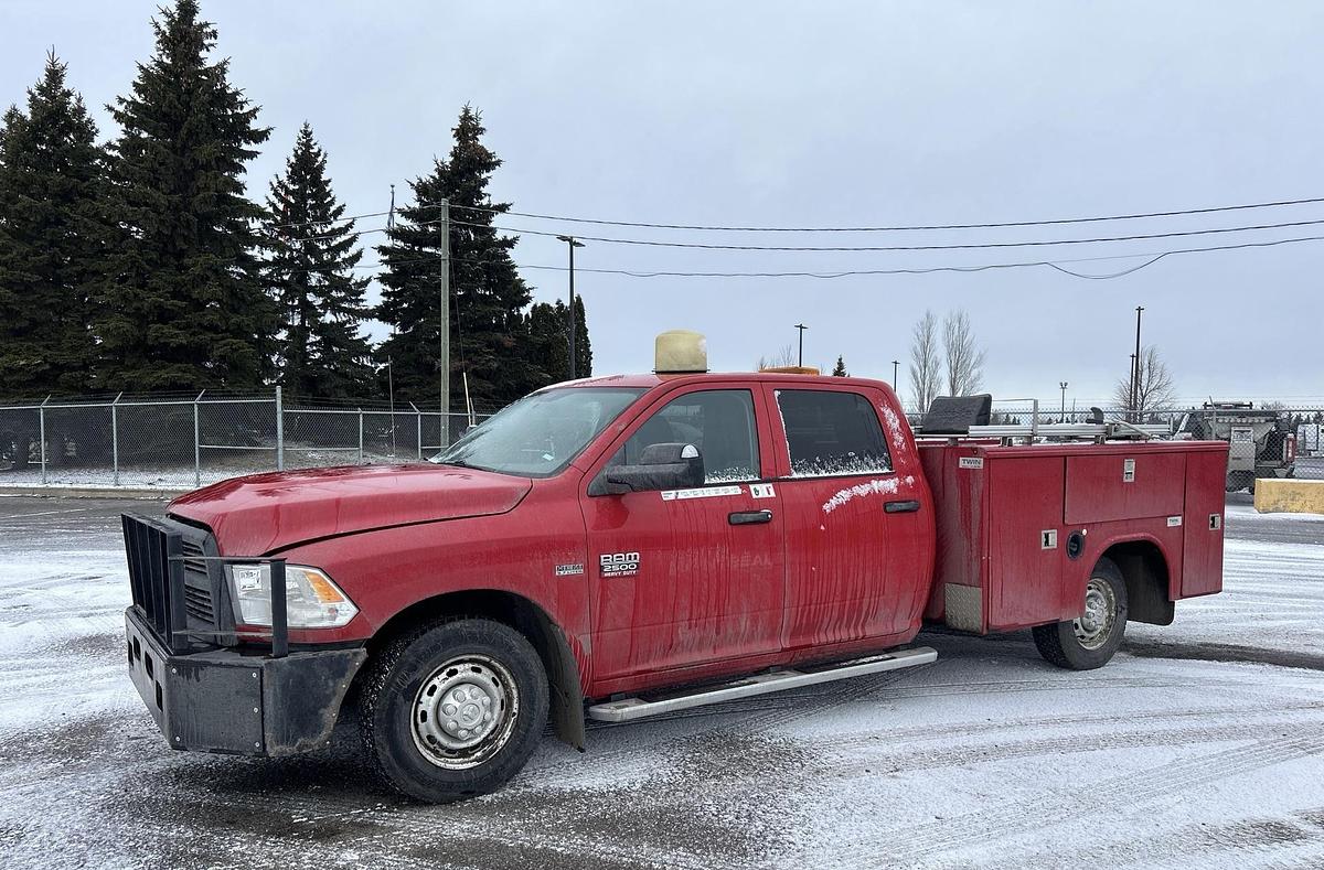 Used 2012 Ram 2500 4x2 crew cab utility truck