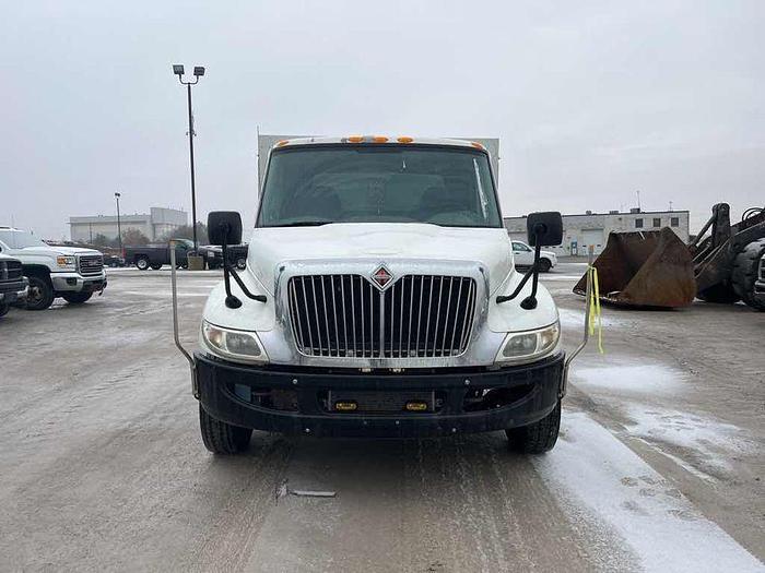 Used 2014 INTERNATIONAL 4300 LP PARTY BUS hydraulic brakes auto,