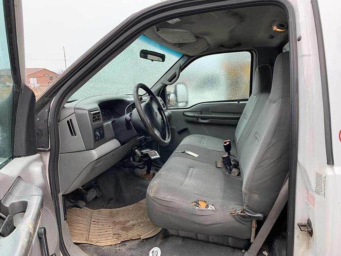 Used 2002 FORD F450 SUPER DUTY BARREL truck, or build to suit. $9,995