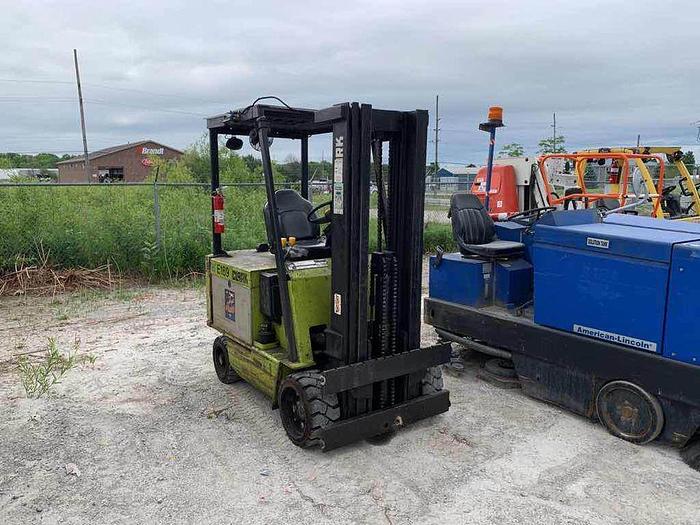 Used 1994 CLARK ECS30 ELECTRIC FORKLIFT everything works only$3500