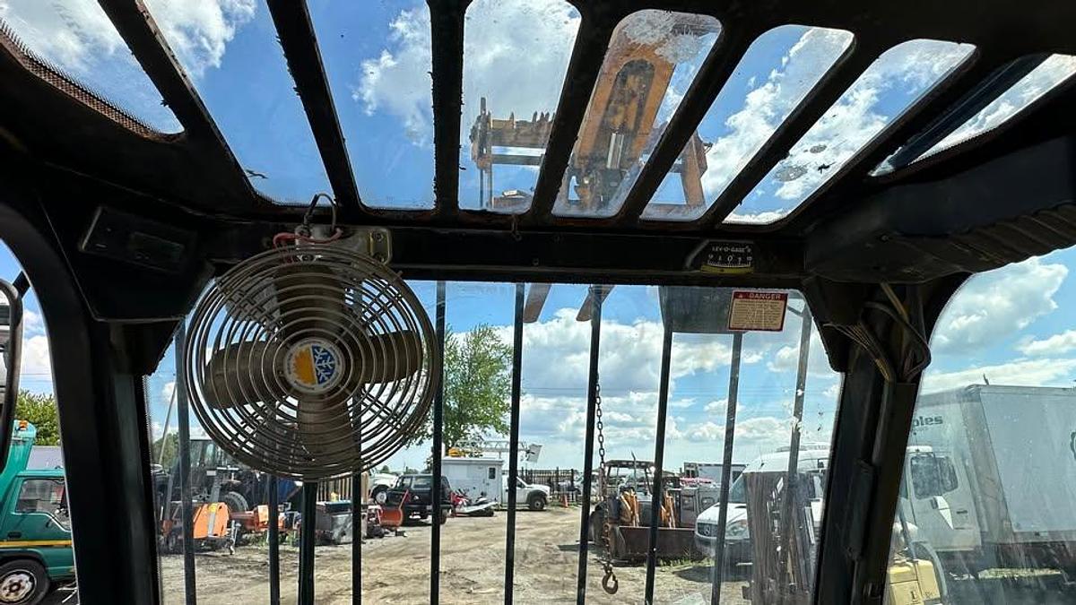 Used 2011 JCB 532 Loadall zoom boom