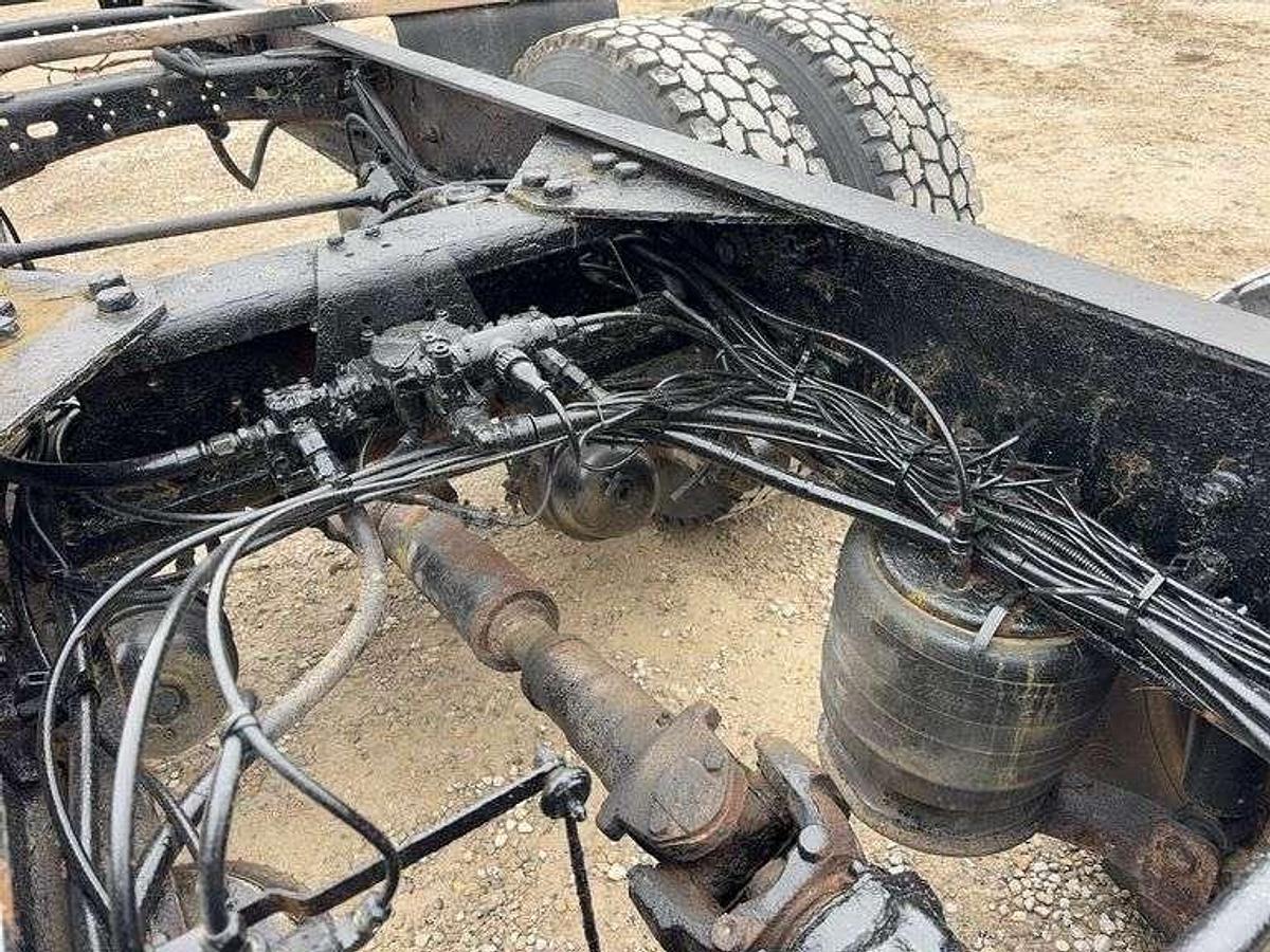 Used 2008 FREIGHTLINER M2 112 DAY CAB & CHASSIS