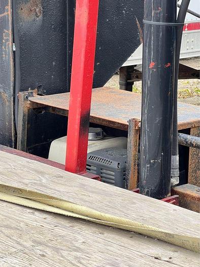 Used 2004 DARCY 30FT. GOOSENECK, 7000 LB AXLES, TILT TRAILER,