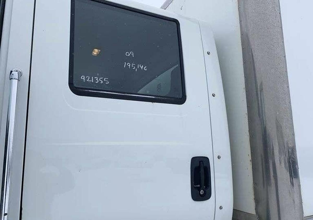 Used 2012 INTERNATIONAL 4000 4300 T/A Van Body Truck