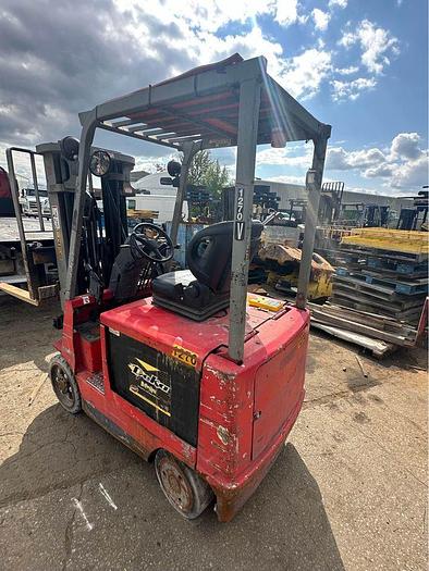 Used 2005 Raymond DSD50 Forklift 3 Stage Mast, Side shift