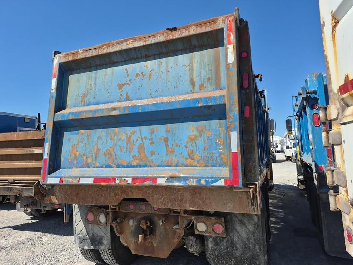 Used 2006 STERLING 7500 crane dump truck