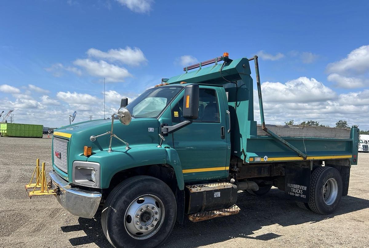 Used 2009 GMC C75 4x2 truck s/a dump truck