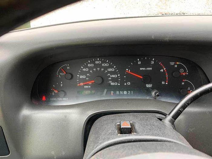 Used 2002 FORD F450 SUPER DUTY BARREL truck, or build to suit. $9,995