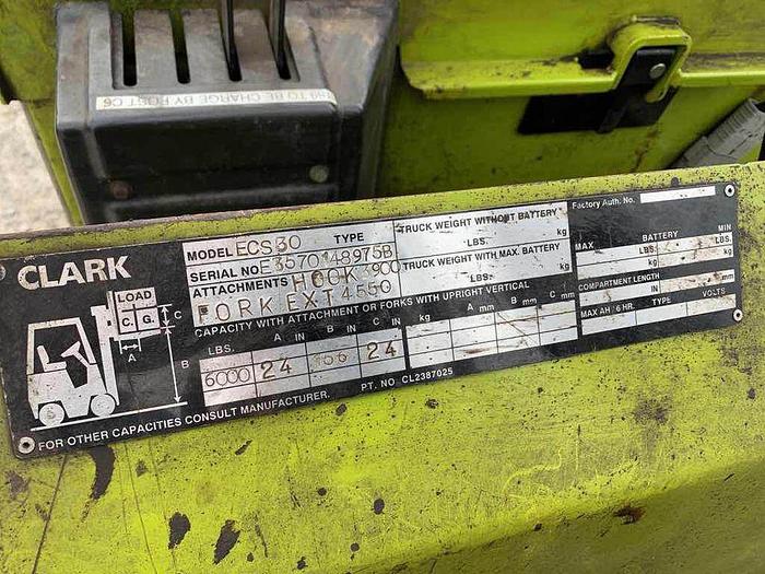 Used 1994 CLARK ECS30 ELECTRIC FORKLIFT everything works only$3500