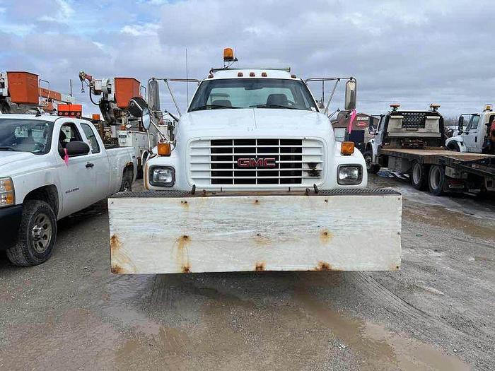 Used 2001 GMC TC7H042 C-SERIES SERVICE TRUCK AUTO, cat diesel