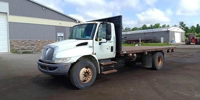 Used INTERNATIONAL DURA STAR DUMP 18 foot flat deck g licence