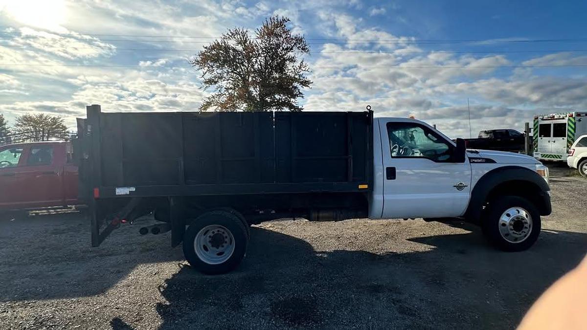 Used 2011 Ford f550 powerstroke hydraulic tailgate
