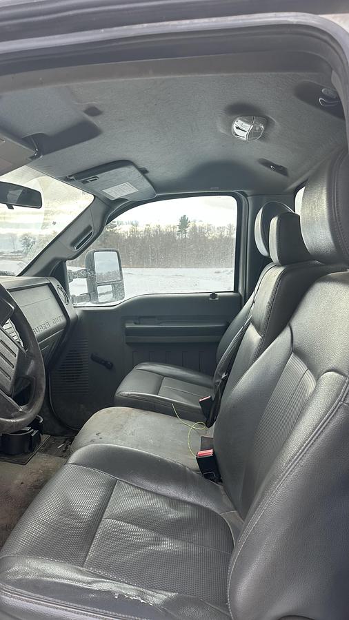 Used 2014 Ford F550 XL SD S/A bucket truck