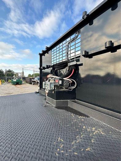 Used 2009 INTERNATIONAL 9400 ROLL OFF recovery deck with plow