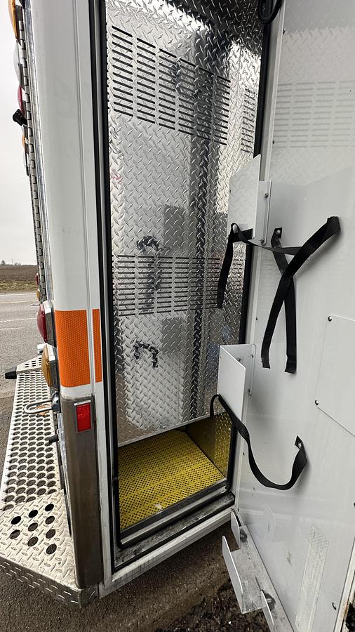 Used 2016 Ford Econoline CUTAWAY 6.8l v10 sohc 20v.