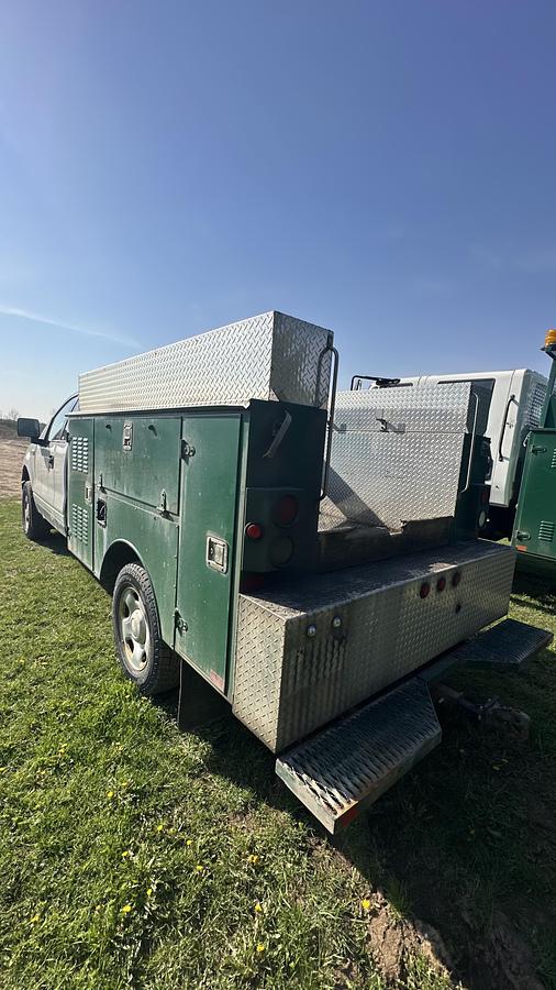 Used 2007 Ford F-150 XL 4wd serice truck