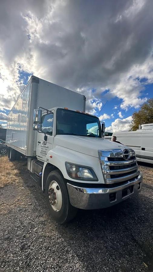 Used 2017 Hino 358 28.5ft box