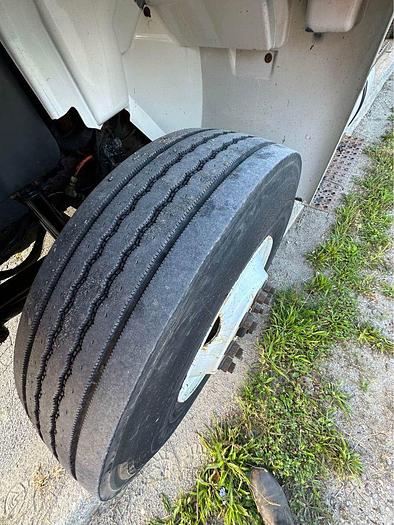 Used 2013 International 4300 straight truc 26’ curb entry, air brakes