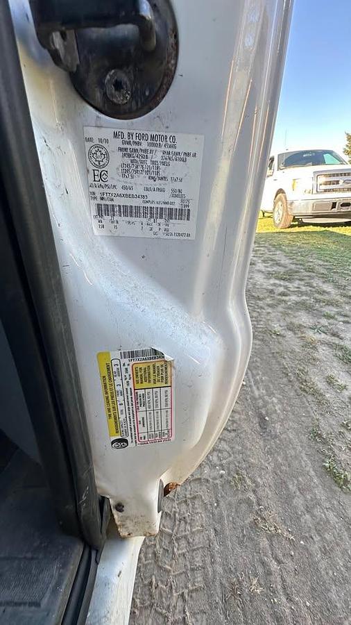 Used 2011 FORD F250 2WD 8 FOOT BOX 6.2 l v8 gas