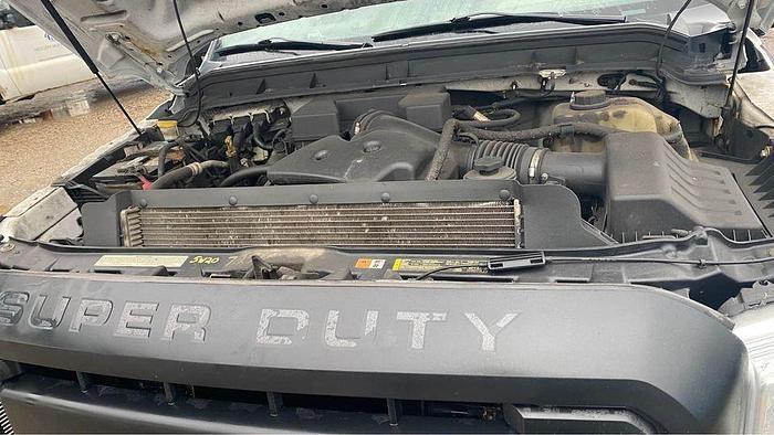 Used 2011 FORD F250 2WD 8 FOOT BOX 6.2 l v8 gas runs
